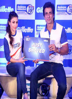 Soha, Sonu @ Promotional event