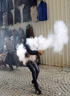 Christmas bombings kill 34 in Iraq