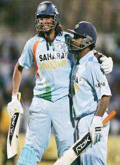 India beat Lanka by 2 wickets