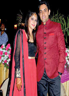 Kushang, Ayushi's sangeet ceremony