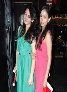 Party peeps at 2102 Lounge