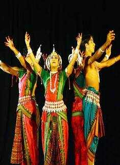 Odissi dancers