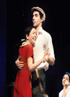 Stars celebrate TOI's 175 years