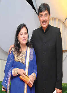 Nilofar, Shakeel Khan's wedding anniversary