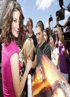 Premiere: Death Defying Acts