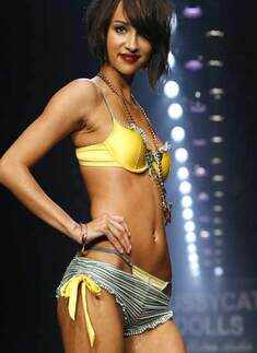 Pussycat Dolls: Robin Atnin '08