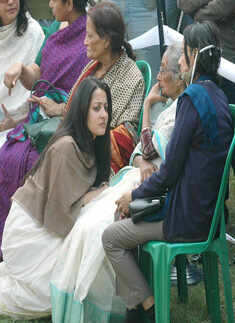 Suchitra Sen laid to rest