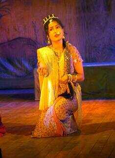 Play: Saubhagya Sundari