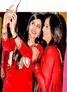 Chhanni Mastana group at Lohri party