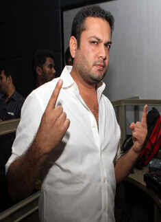 Saturday night party @ Pulse DJ bar