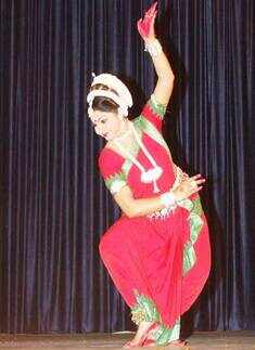Performance by Oriyan dancers