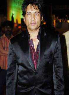 Performance by Shaan 