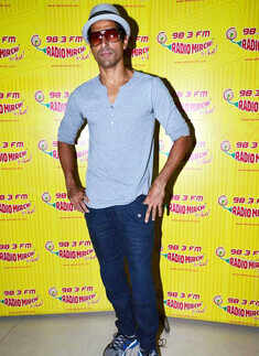 Farhan at Radio Mirchi