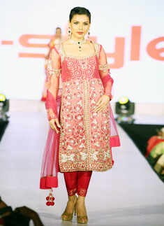 Wedding-inspired fashion show