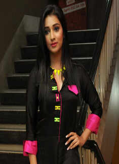 Premiere: Bangali Babu English Mem