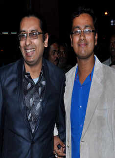 Premiere: Sare 74 Ghosh Para