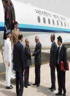 Pranab to meet Musharraf