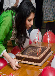 Payel Sarkar's celebrates her birthday 