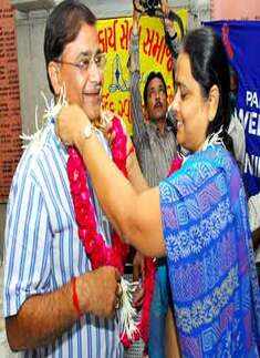 Himanshu & Nipa's wedding anniv.