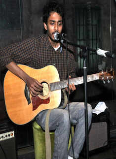 Musical evening at a city cafe