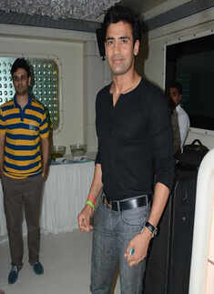 Nagpurians dinner date with Sangram Singh