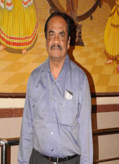 Thana Theke Aschhi play in Nagpur