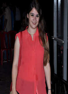 Friday night at Tollygunge Club