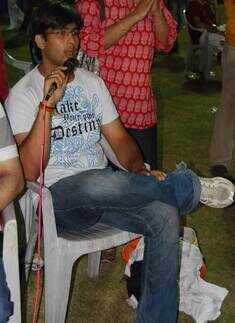 Cricket match of Round tablers