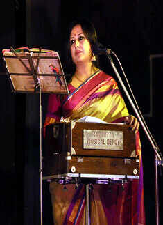 A poetic tribute by celebs