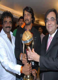 Karnataka Bulldozers press meet