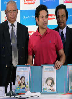 Sachin unveils GM Pens' Writewiz