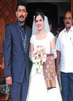 Leon K Thomas and Sarangi's wedding