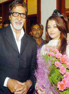 Aish and Amitabh in city