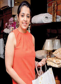 Pooja, Radhika's glam do