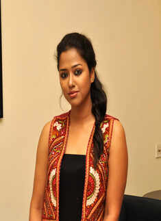 Sapphire Creation's Quarterly Art Series finale