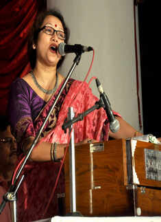 Ratnagarbha: Celebrating Womanhood