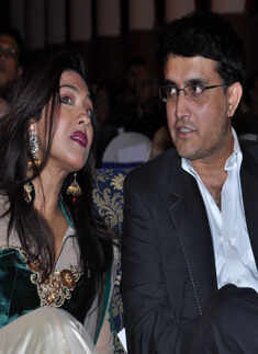 Ratnagarbha: Celebrating Womanhood