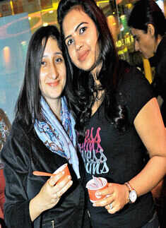 Bikes & babes @ health cafe launch