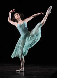 Ballet & belles woo the capital