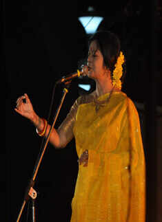 Santiniketan&rsquo;s Dol celebrations