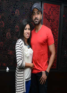 Wedding Vows' 3rd anniv. party