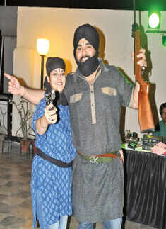 Daaku theme party in Kanpur