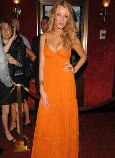 Premiere: The Sisterhood... 