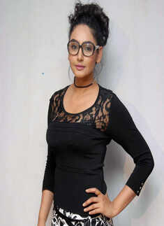 Ragini Dwivedi's press meet