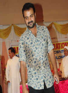 Kunchacko, Priya's wedding anniversary