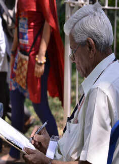 Bangaloreans at an art show