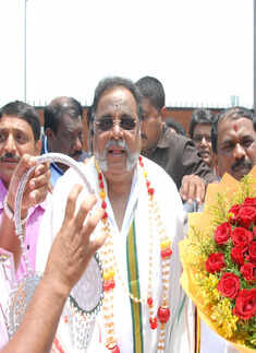 Fans welcome Ambareesh