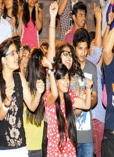 Rock and pledge to vote