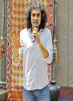 Imtiaz at folk music event