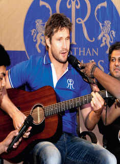 Rajasthan Royals players at Amity University